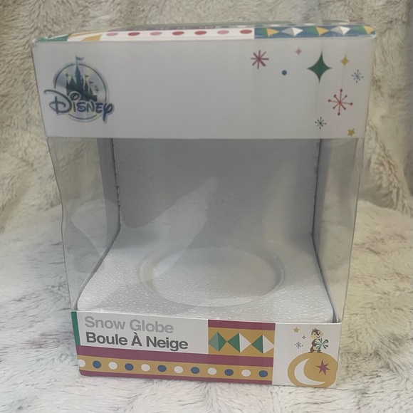RARE 2018 Disney Store Mickey and Minnie Mouse Snow Globe Present Authentic - Picture 7 of 12